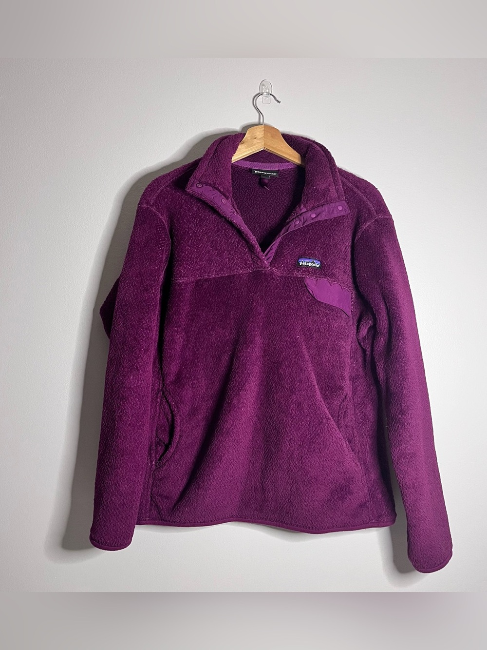 Patagonia® Worn Wear
Women's Re-Tool Snap-T® Pullover Sz XL - Picture 3 of 8